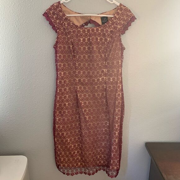 Adrianna Papell Dresses & Skirts - Adrianna Papell Lace Sheath Dress